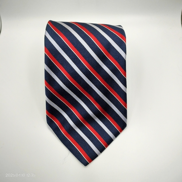 Daniel Cremieux Striped Men's Tie  Red, Blue, White Silk Handmade Preppy Classic - Picture 9 of 12